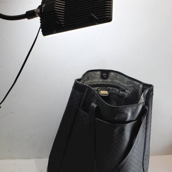 GUCCI Monogram Classic TOTE - - Picture 6 of 11